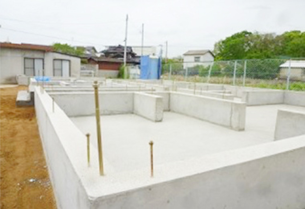 建物全体を安定した面で支える、耐震ベタ基礎。